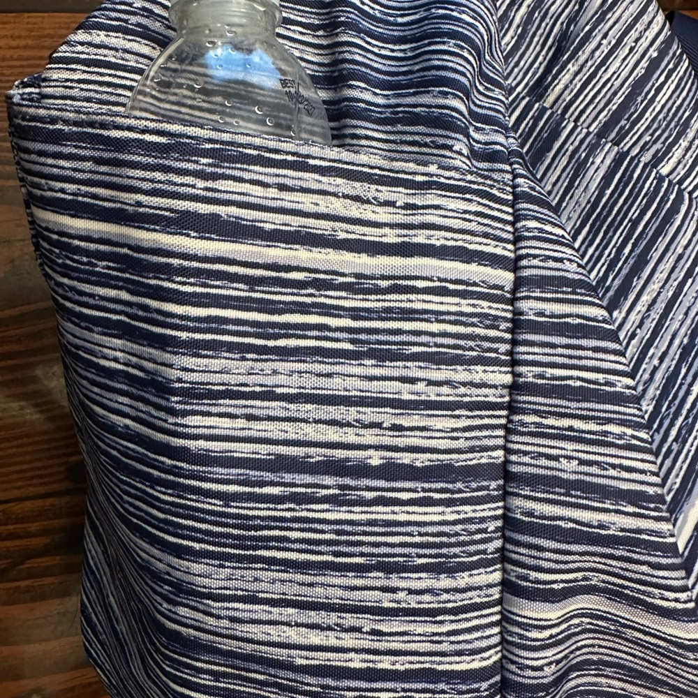 BAGGALLINI BOGO, 2 Crossbody Organizers for price of 1- BUY 1 REPOSH 1 Medium - Picture 4 of 11